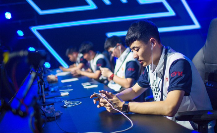 确定性中失 确定性中失