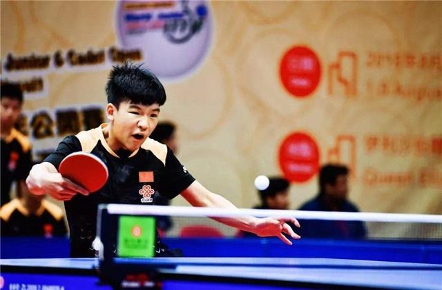 在镜头前 在镜头前